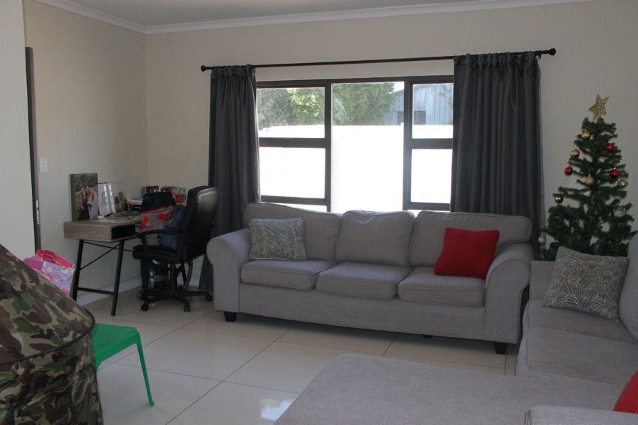 2 Bedroom Property for Sale in Protea Heights Western Cape